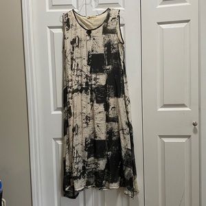 Black and Cream Flowy Dress